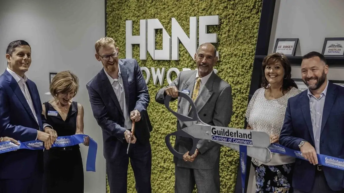 Guilderland Chamber Ribbon Cutting 214-Edit